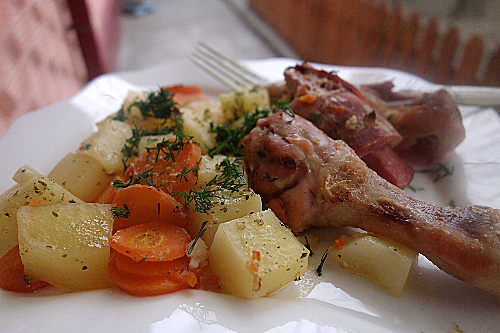 Cartofi cu rulouri surpriza si ciocanele delicioase,la cuptor