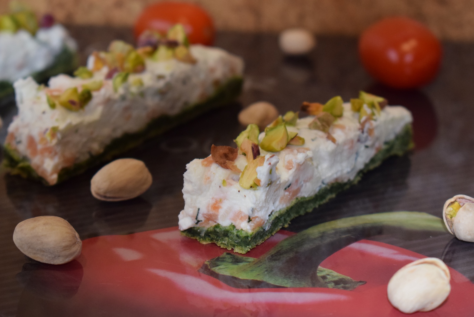 Aperitiv cu spanac, crema de branza si somon