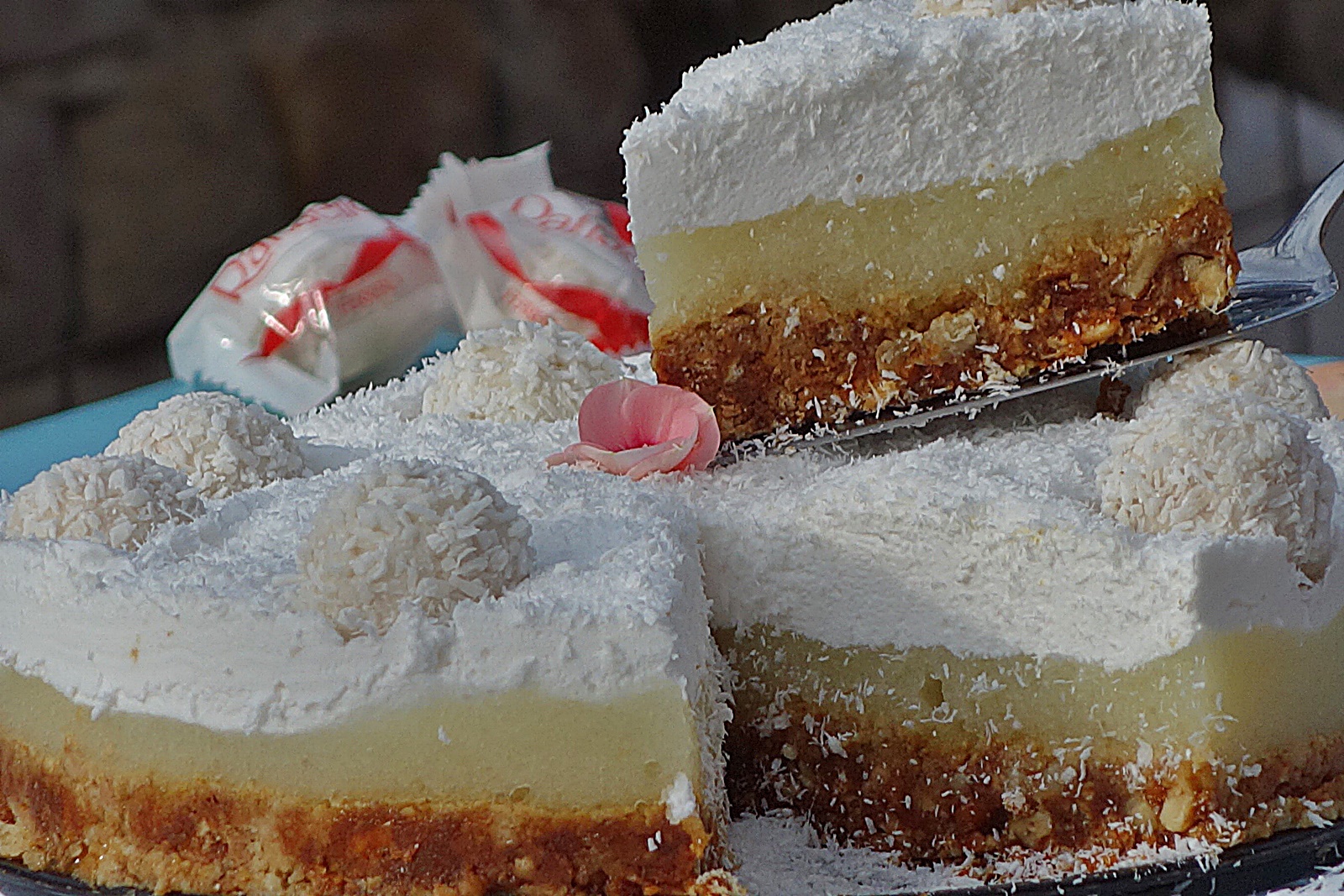 Tort Raffaello cu blat de krantz