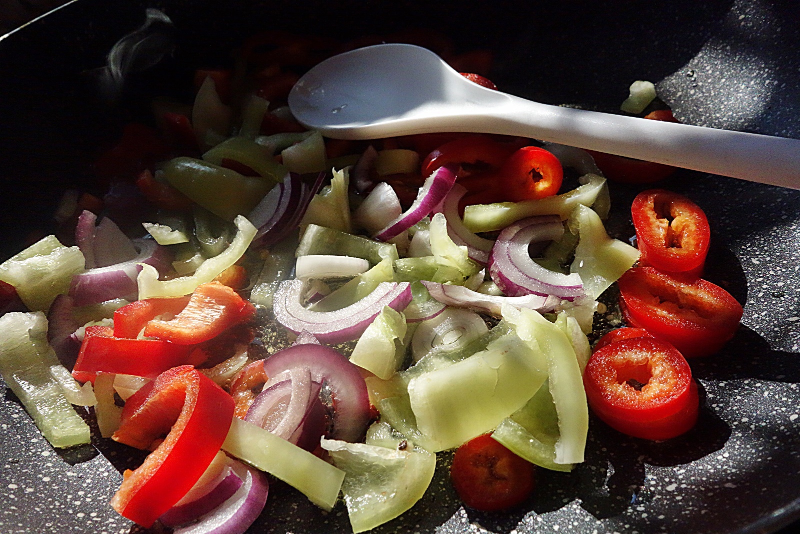 Turtite din cartofi cu legume sotate si muschiulet de porc