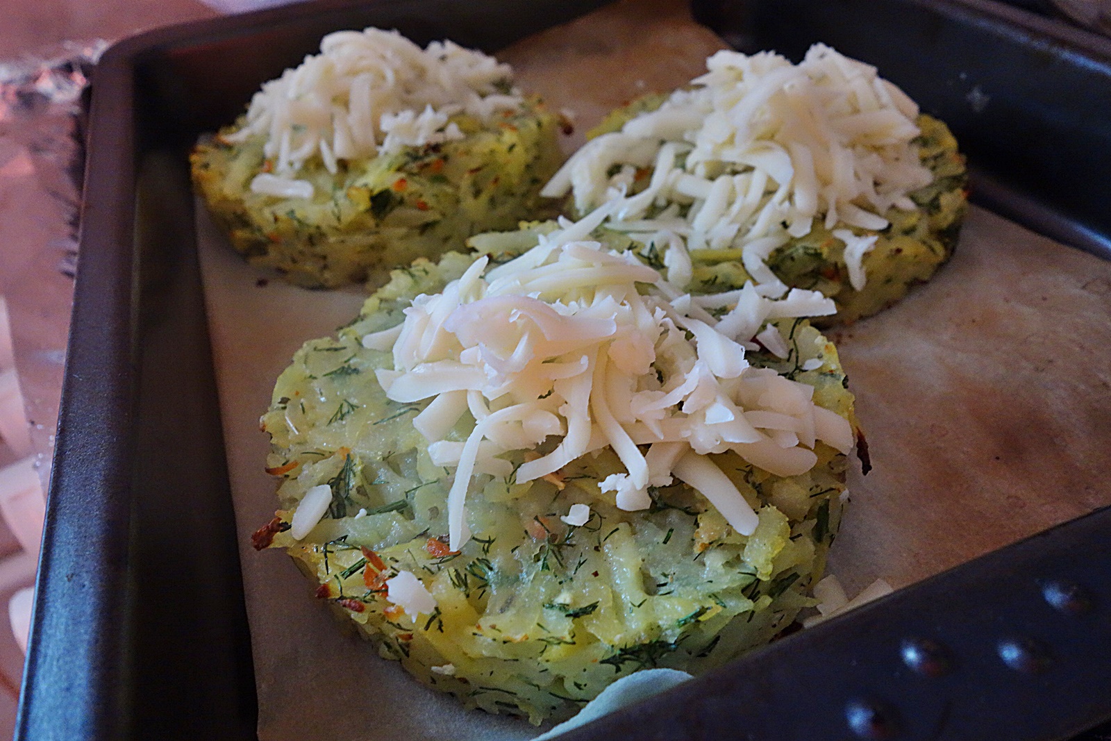 Turtite din cartofi cu legume sotate si muschiulet de porc