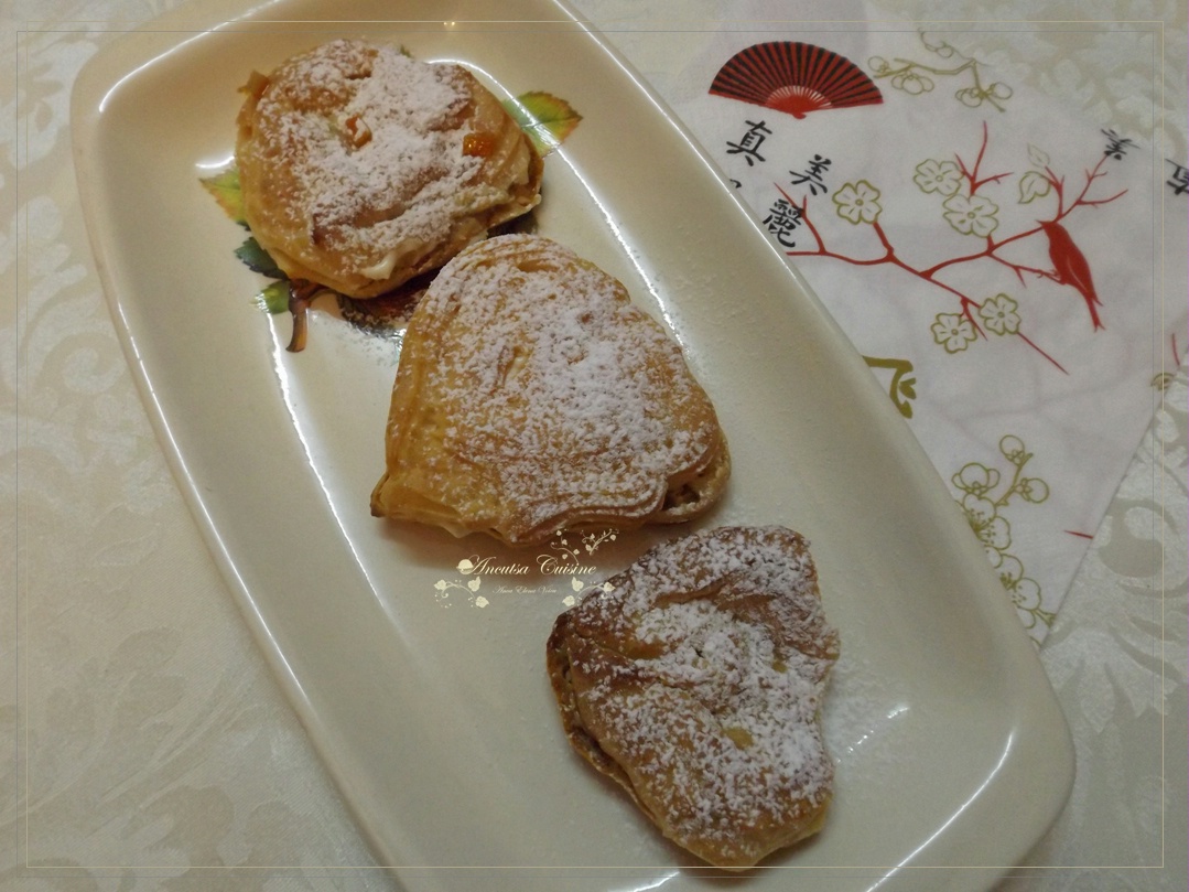 Ecleruri cu vanilie, ciocolata si limeta