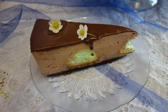 Tort Profiterol in ciocolata