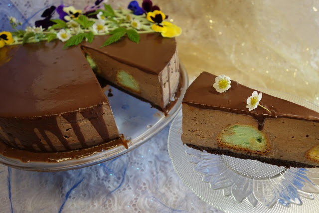 Tort Profiterol in ciocolata