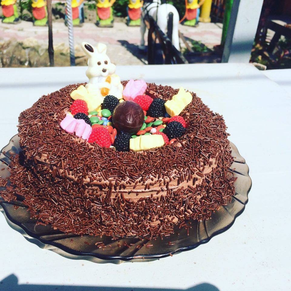 Tort cuib surpriza pentru Iepuras