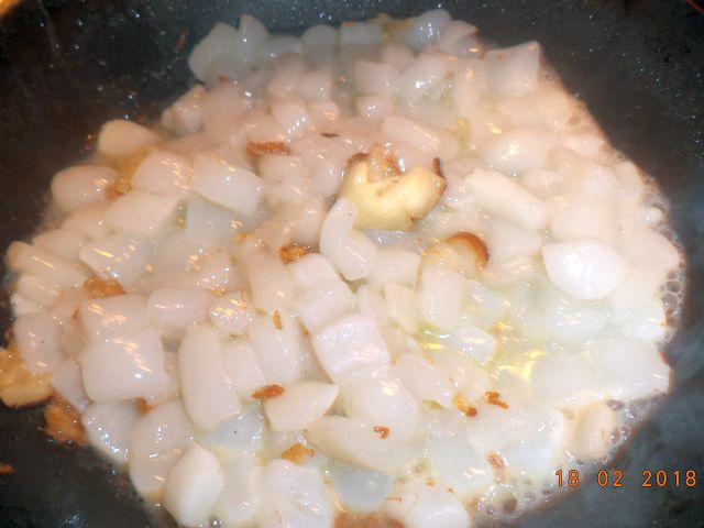 Bruschete inimioare si fluturasi cu calamari si ghimbir