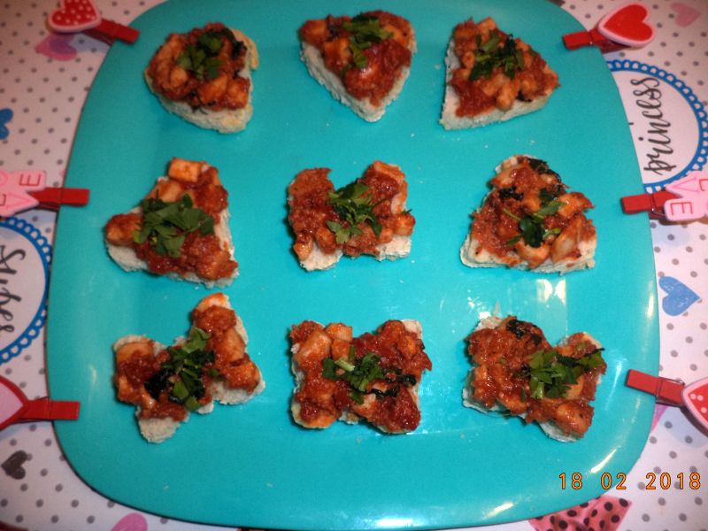 Bruschete inimioare si fluturasi cu calamari si ghimbir