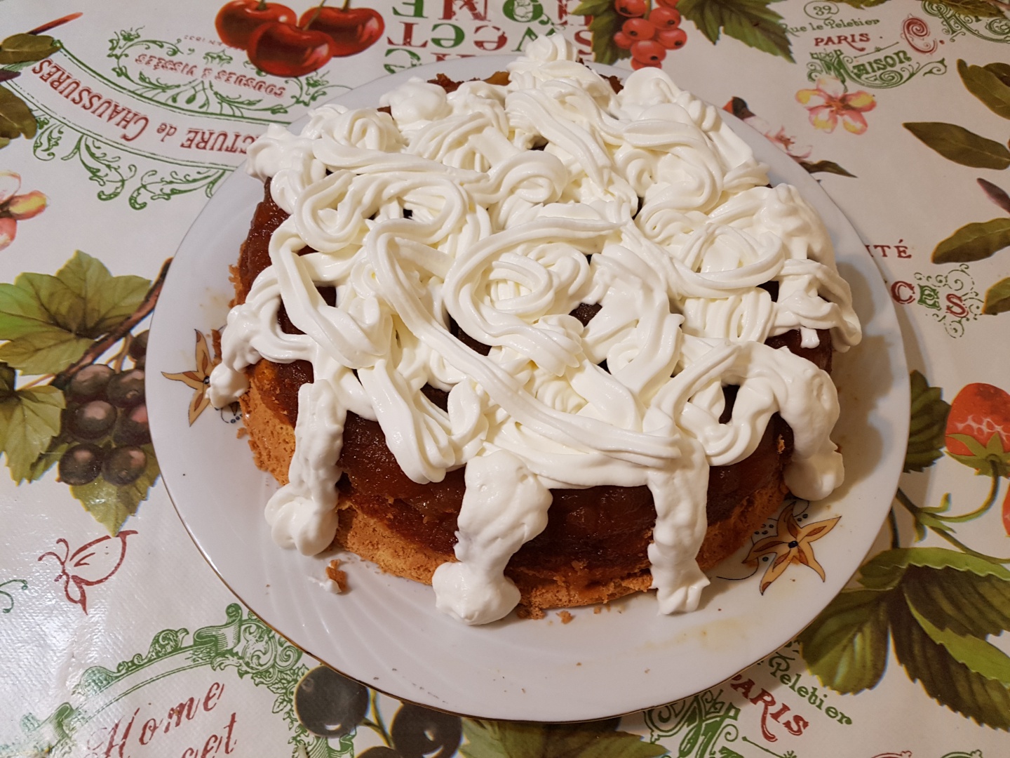 Tarta cu mere caramelizate si frisca