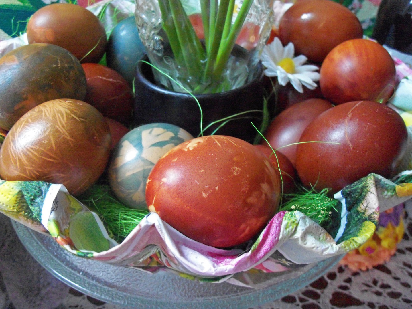 Oua in culori naturale pentru Sfintele Pasti