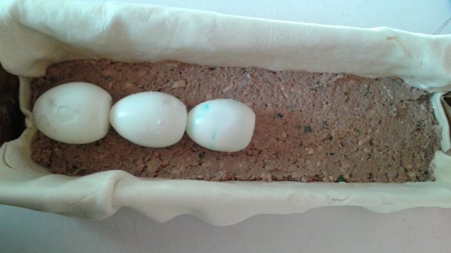 Drob de pui in aluat de foietaj – reteta simpla si savuroasa