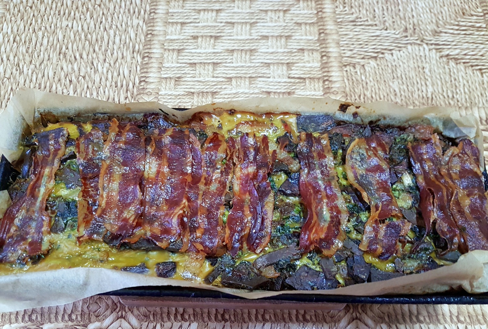 Drob din carne de vita in crusta de bacon