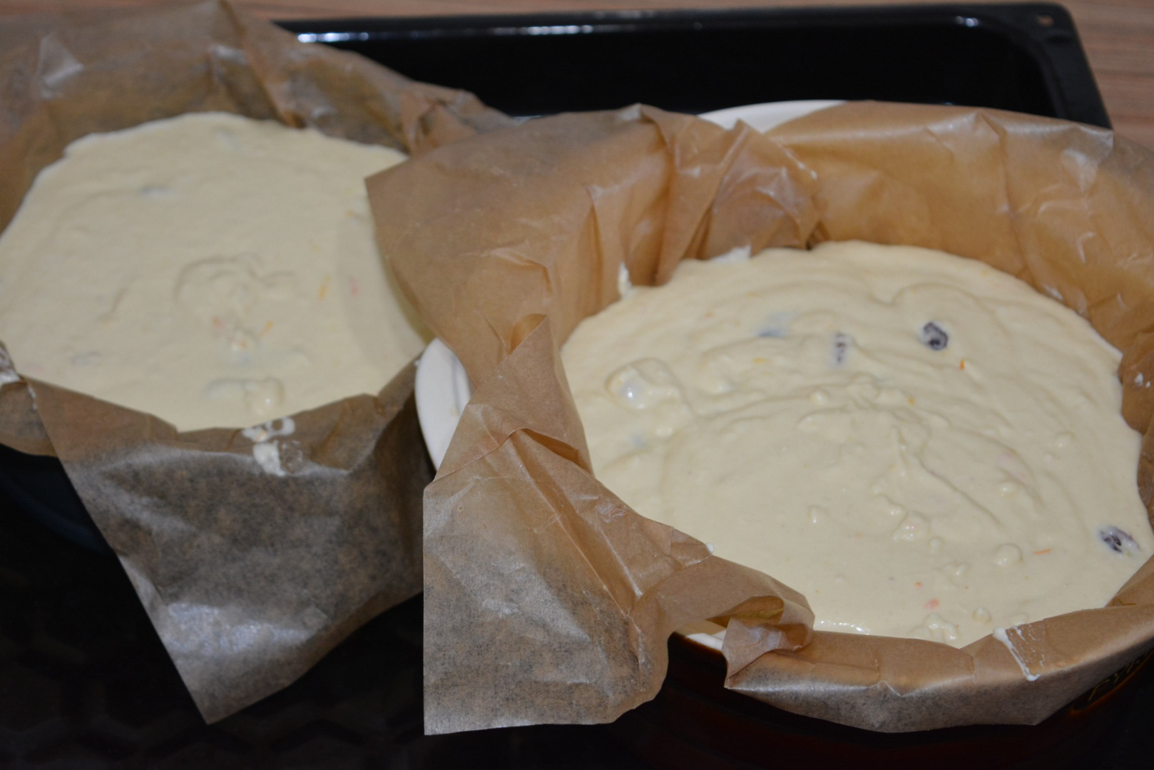 Pasca cu branza, fulgi de cocos si fructe confiate