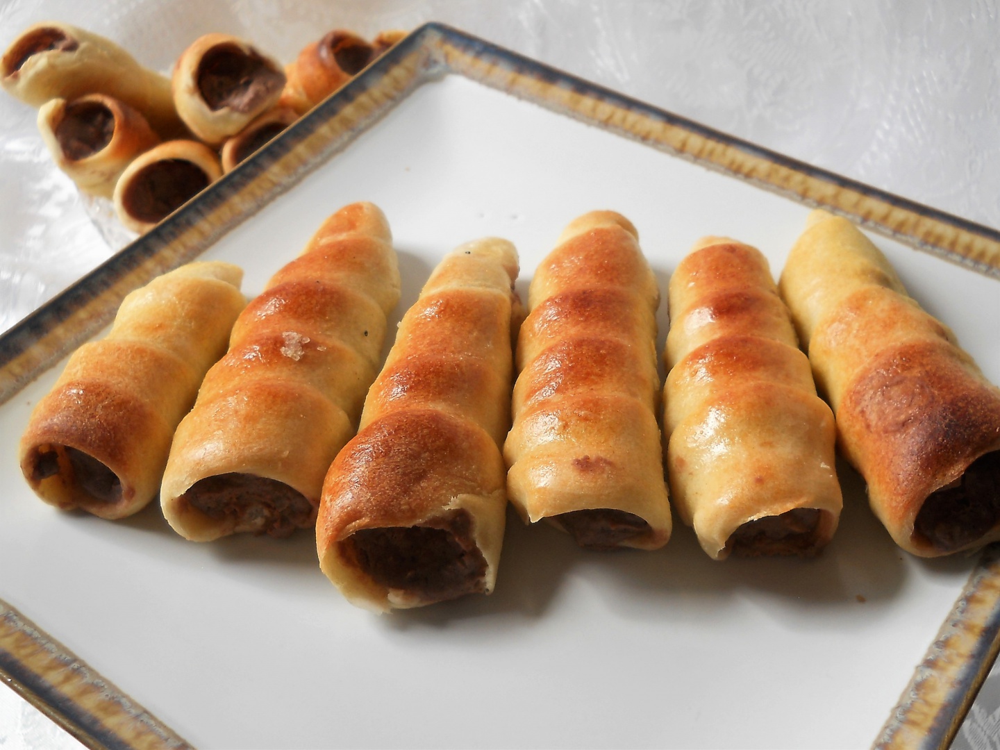 Rulouri cu crema de naut