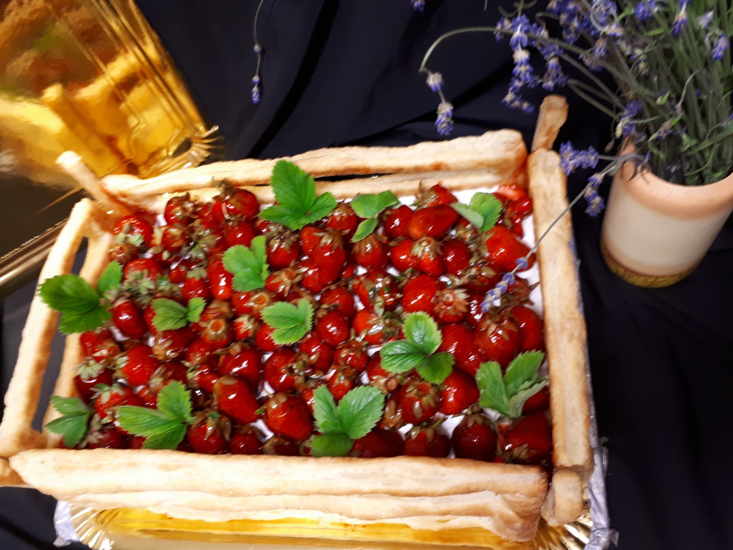 Tort Ladita cu capsuni