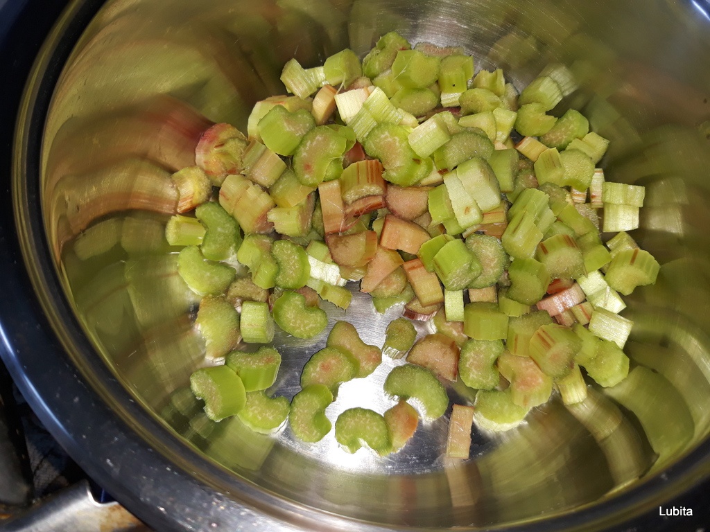 Dulceata cu rubarba zmeura si capsune