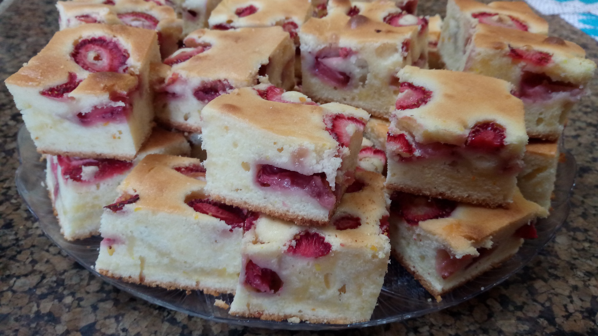 Prajitura cu capsuni