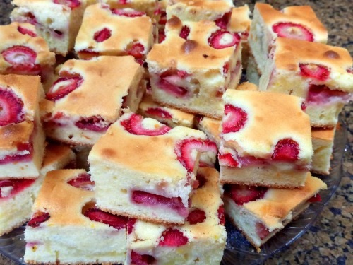 Prajitura cu capsuni