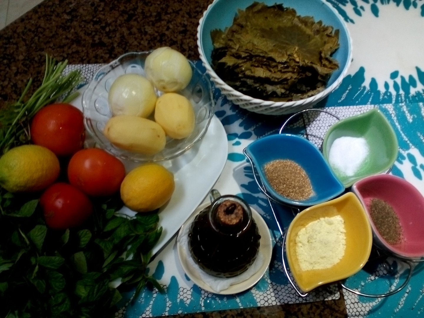 Sarmalute in foi de vita cu orez si legume yalangi (arabesti)