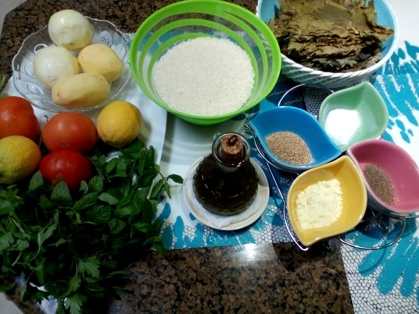 Sarmalute in foi de vita cu orez si legume yalangi (arabesti)