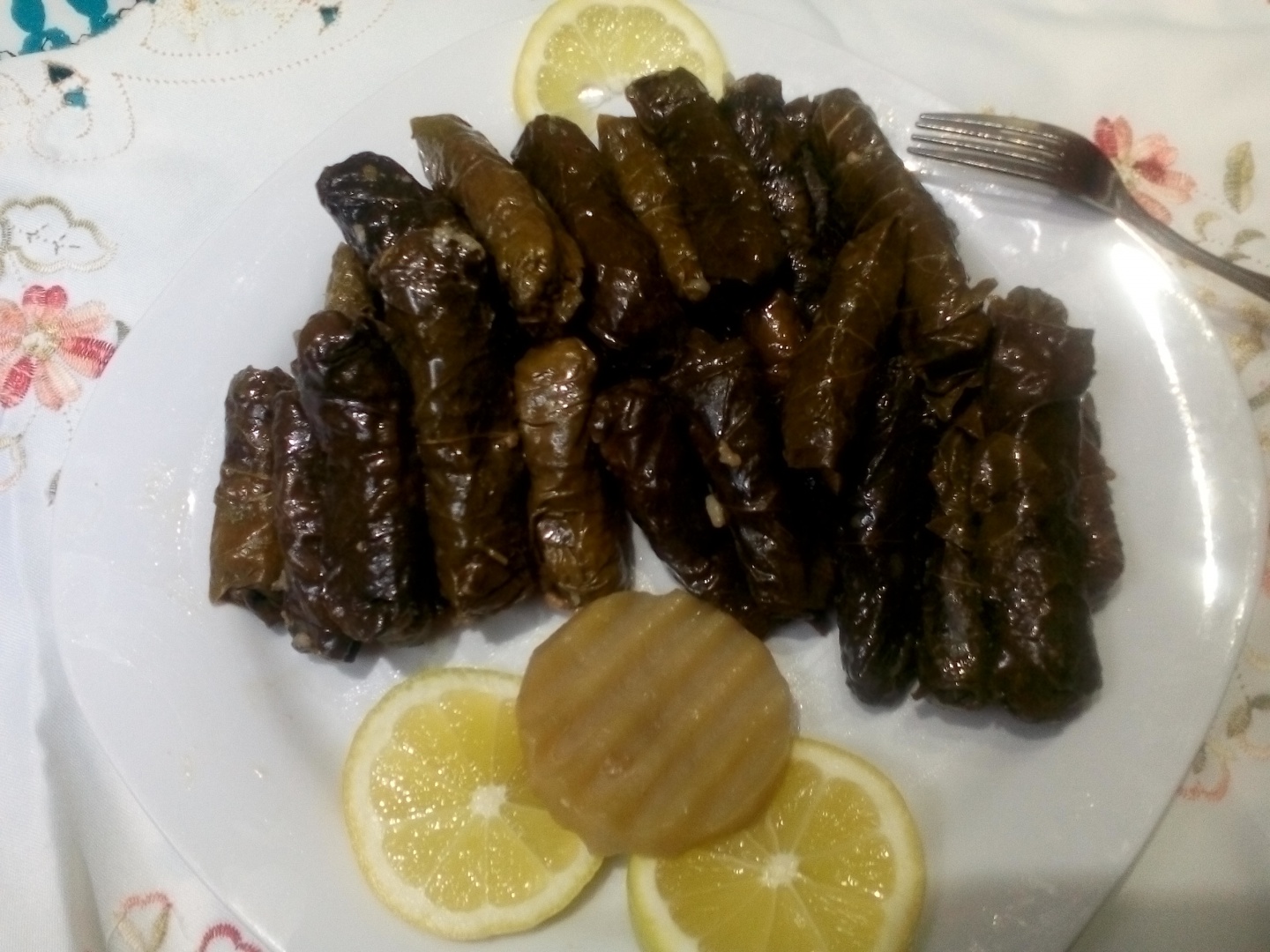 Sarmalute in foi de vita cu orez si legume yalangi (arabesti)