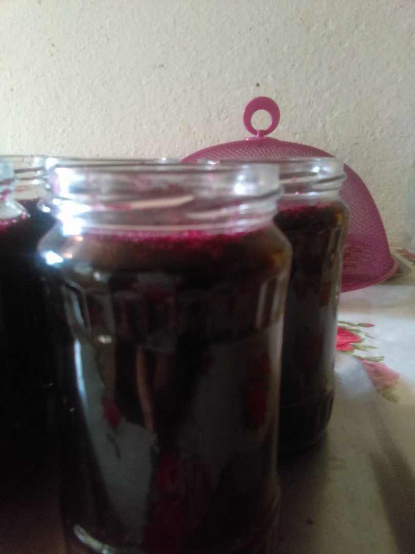 Dulceata de coacaze negre
