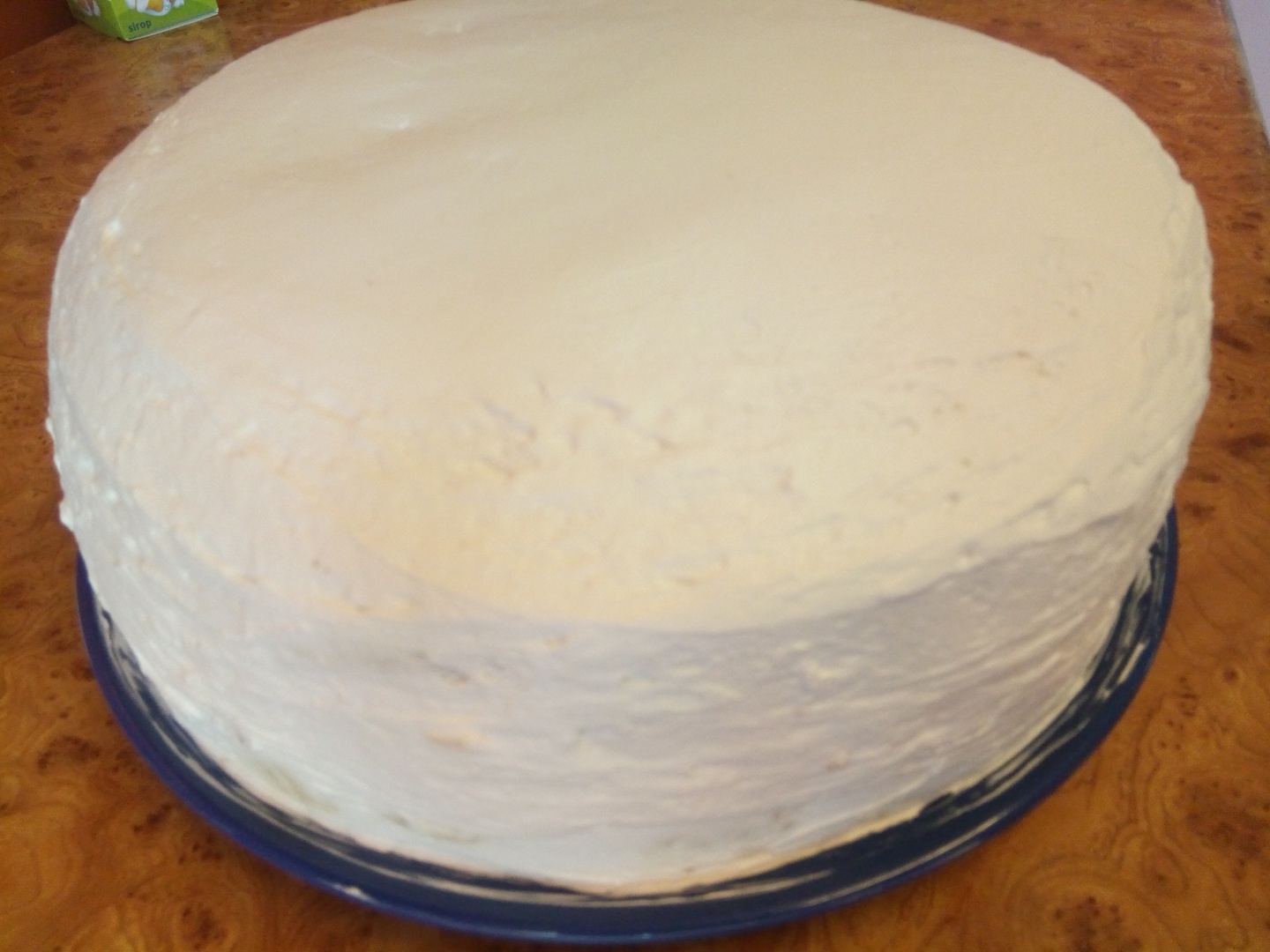 Tort racoritor cu crema de iaurt si piersici