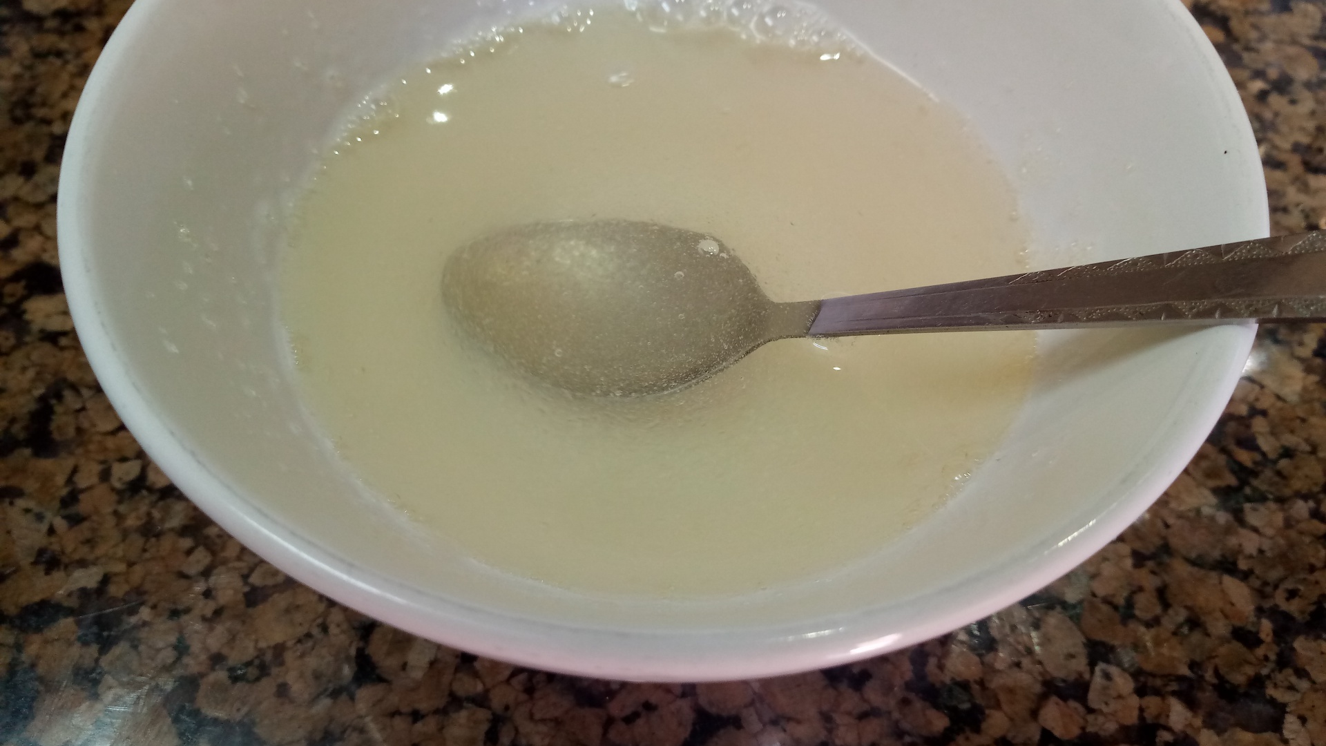 Cheesecake cu visine la rece (fara coacere)