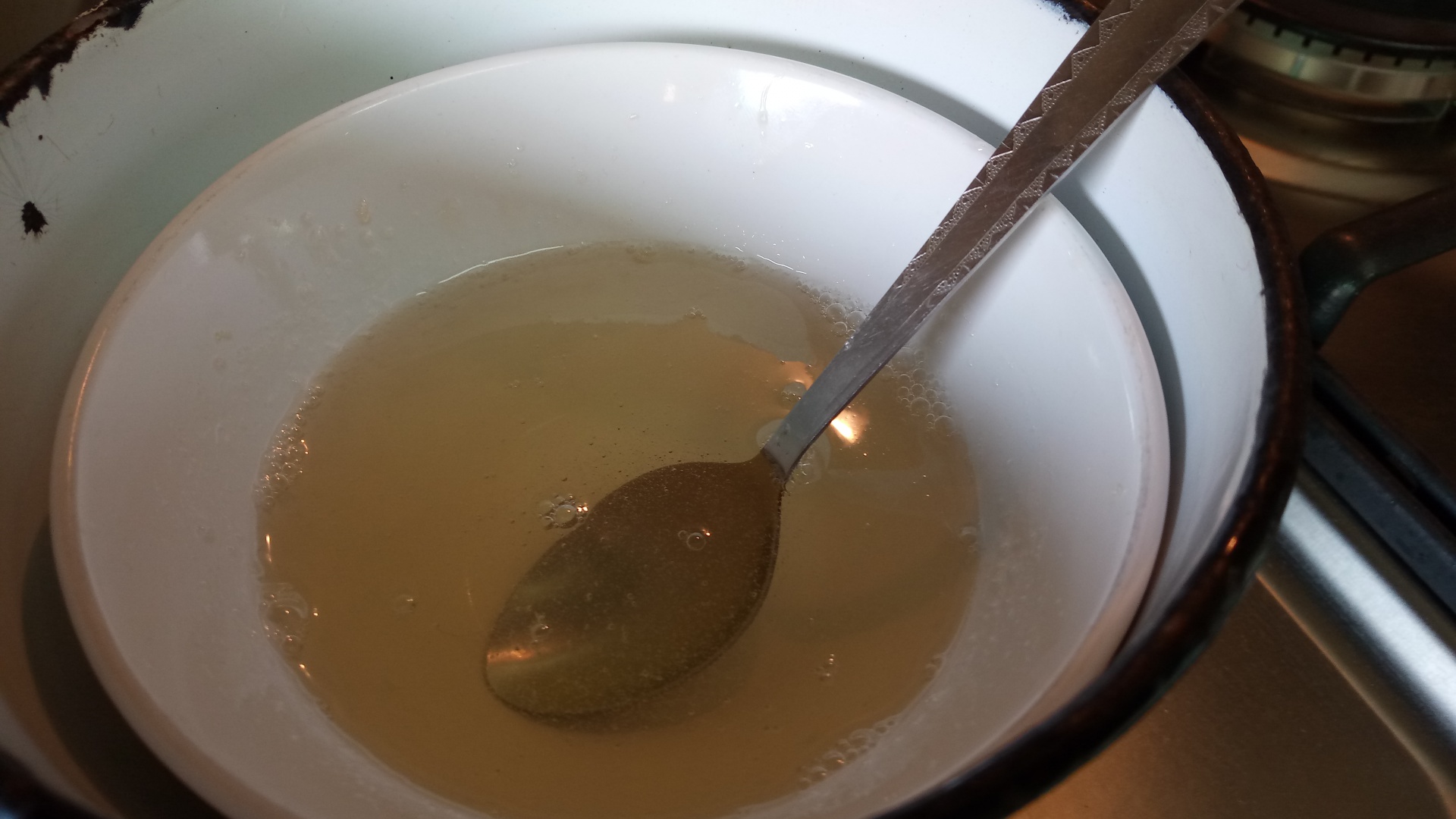 Cheesecake cu visine la rece (fara coacere)