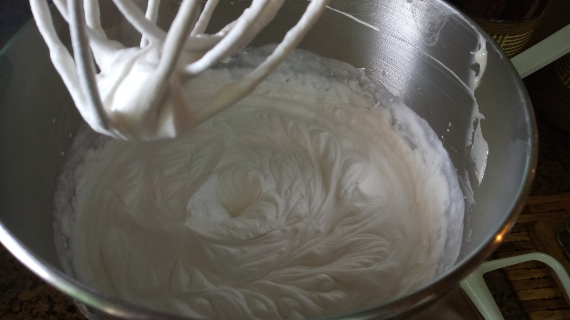 Cheesecake cu visine la rece (fara coacere)