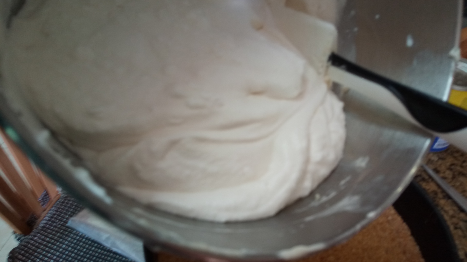 Cheesecake cu visine la rece (fara coacere)