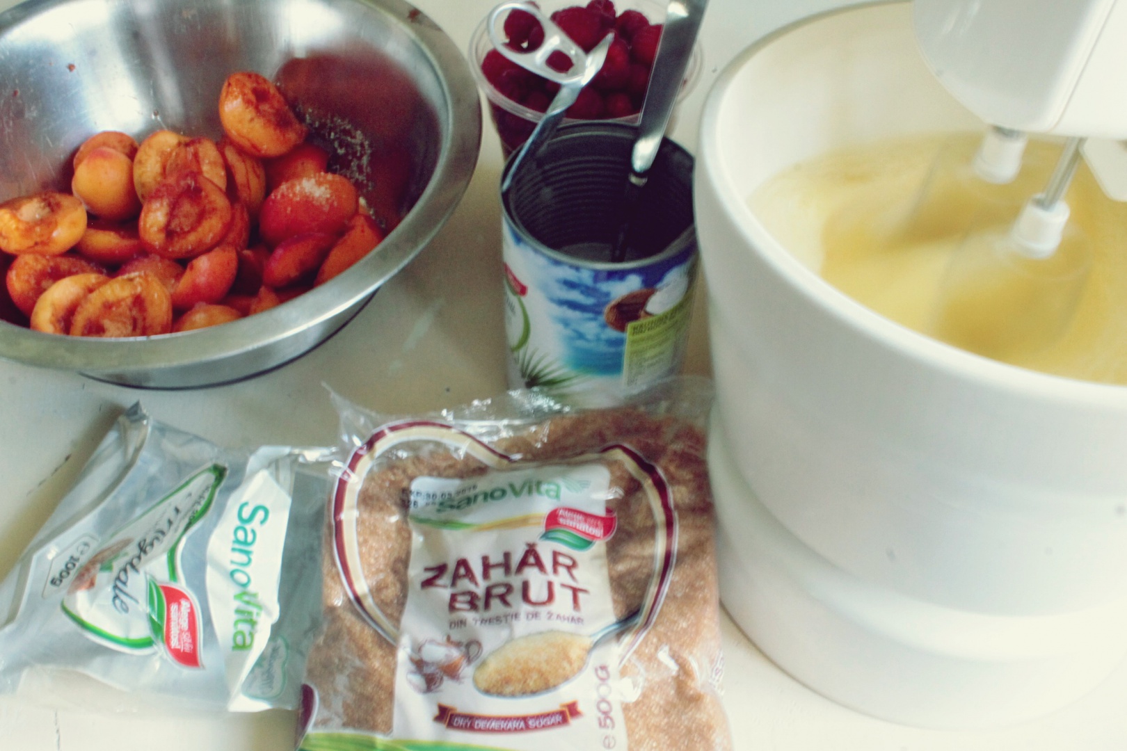 Prajitura cu caise si zmeura