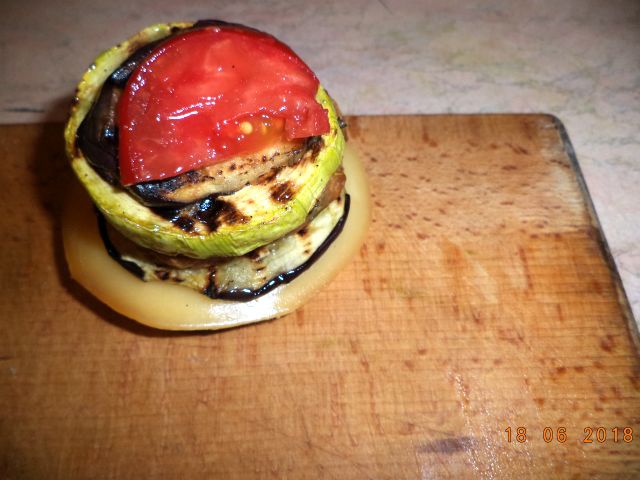 Turnulete de pui, vinete si dovlecei