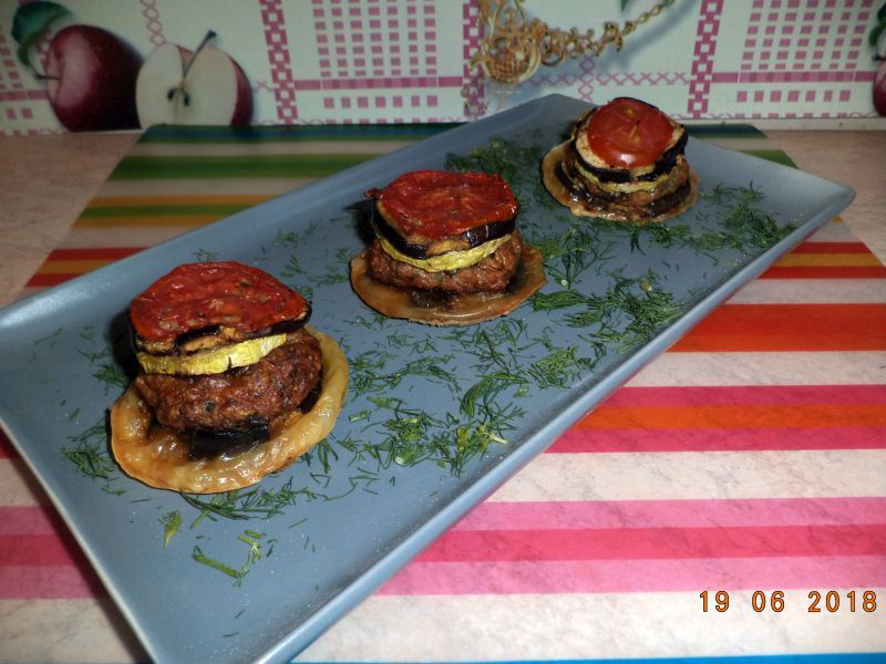 Turnulete de pui, vinete si dovlecei