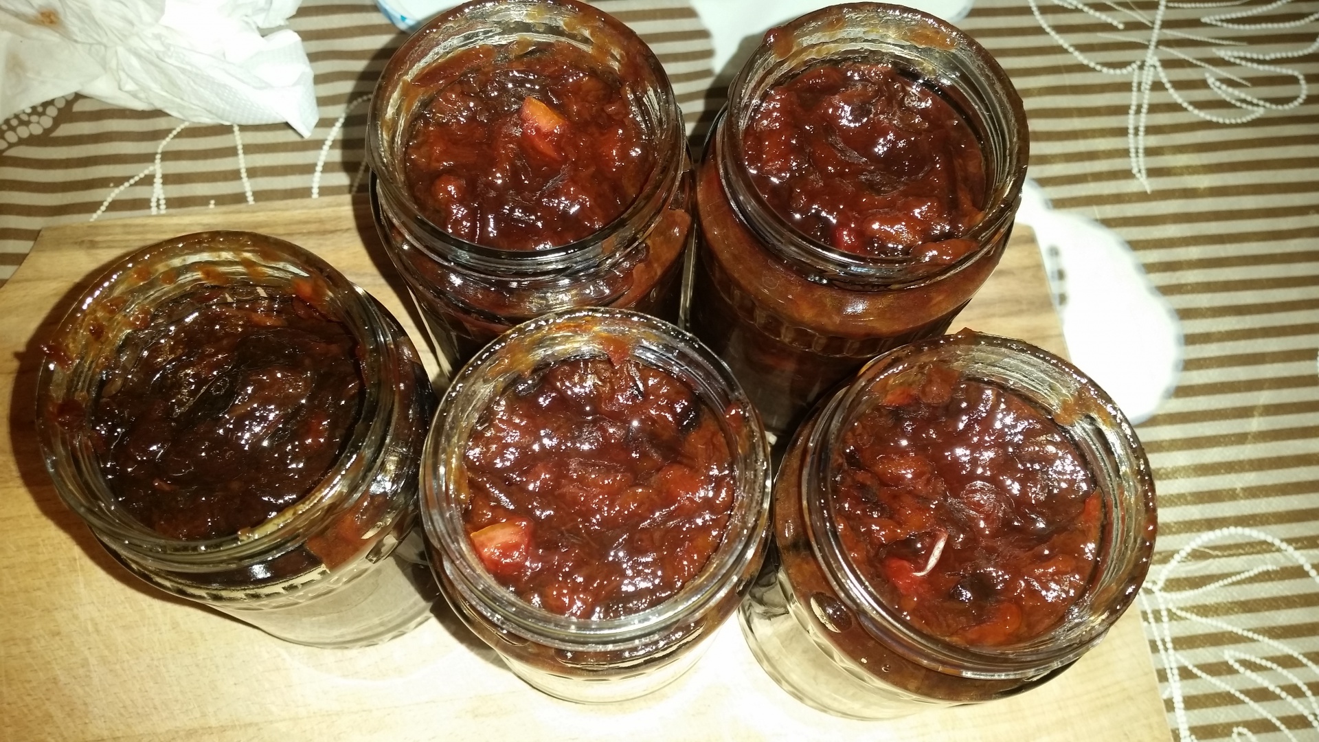 Gem de prune cu nuci