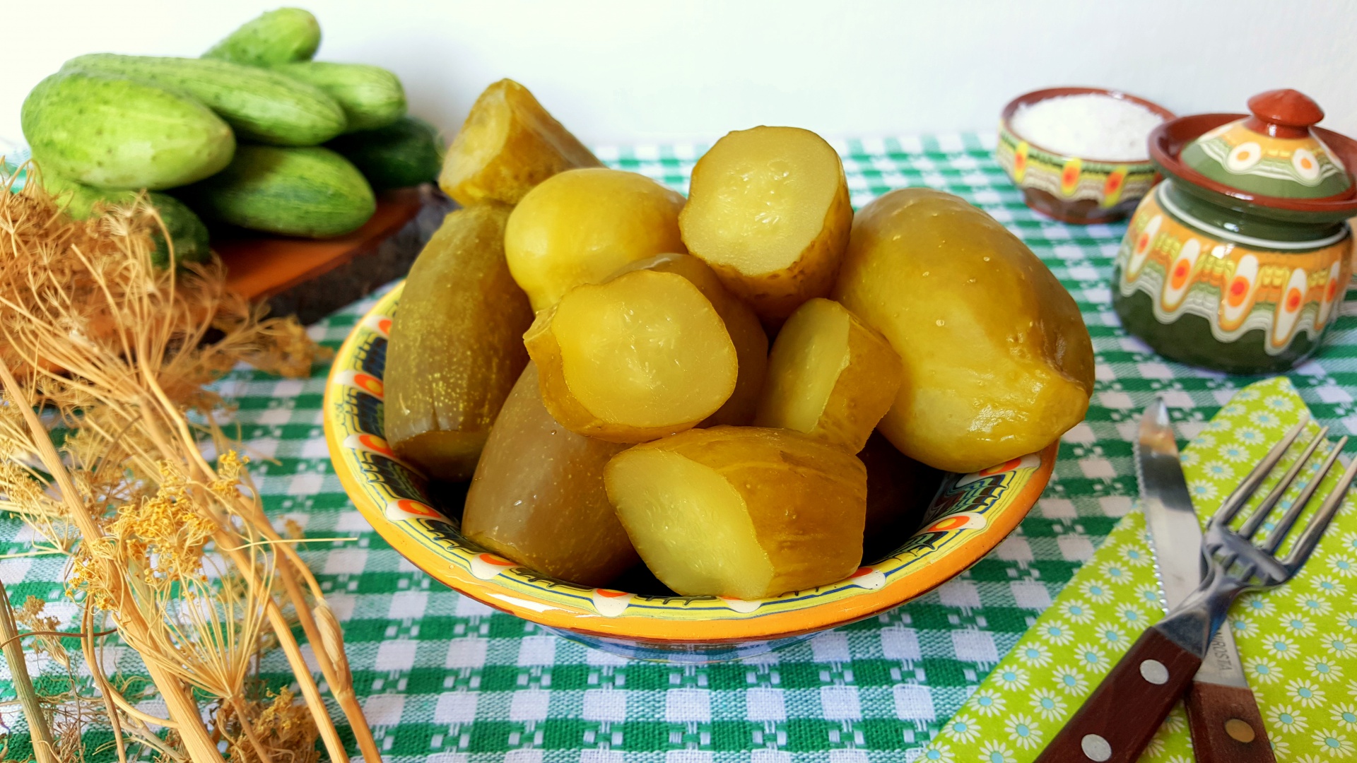 Castraveti la saramura