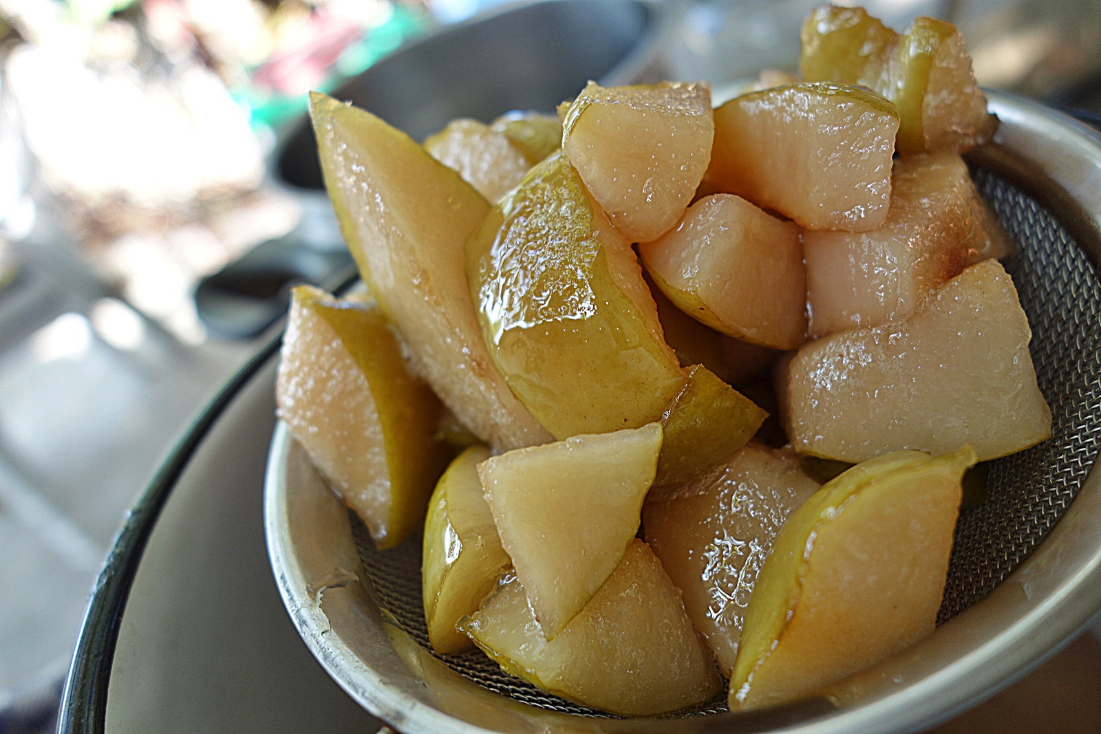 Kiwi in peltea de gutui