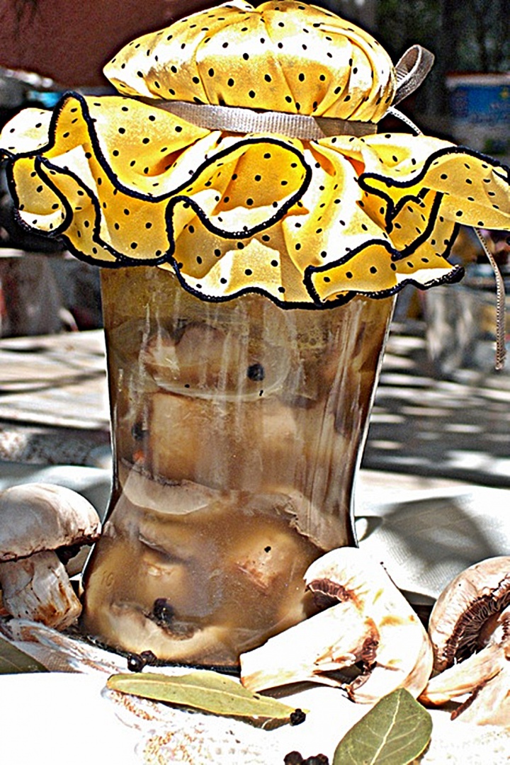 Ciuperci marinate
