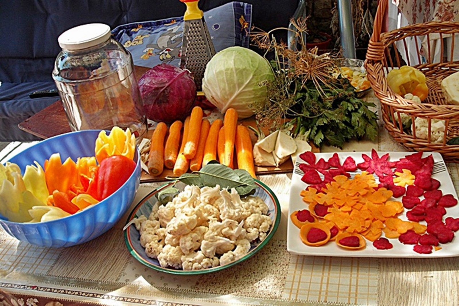 Ardei umpluti cu varza si morcovi