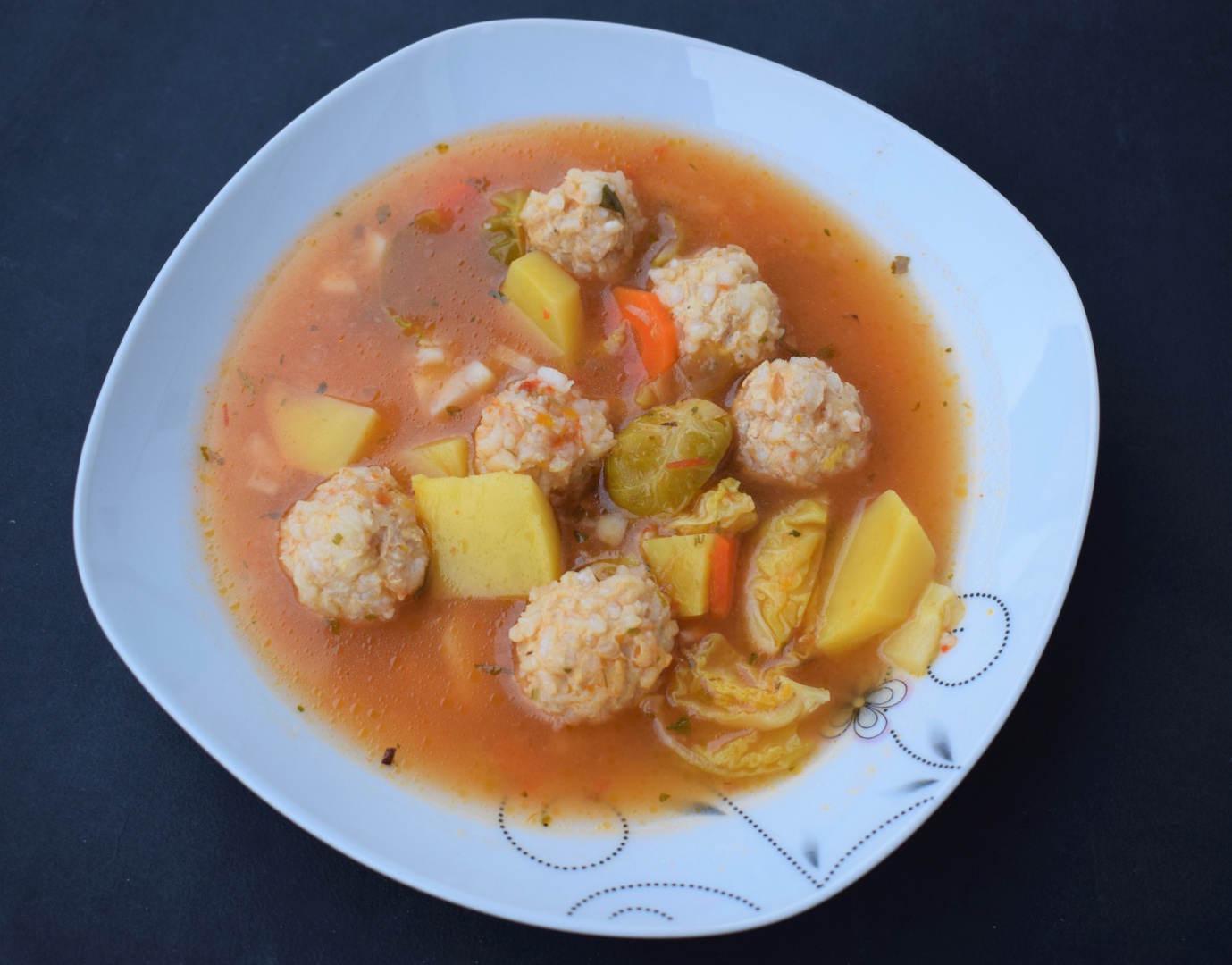 Ciorba de legume cu perisoare