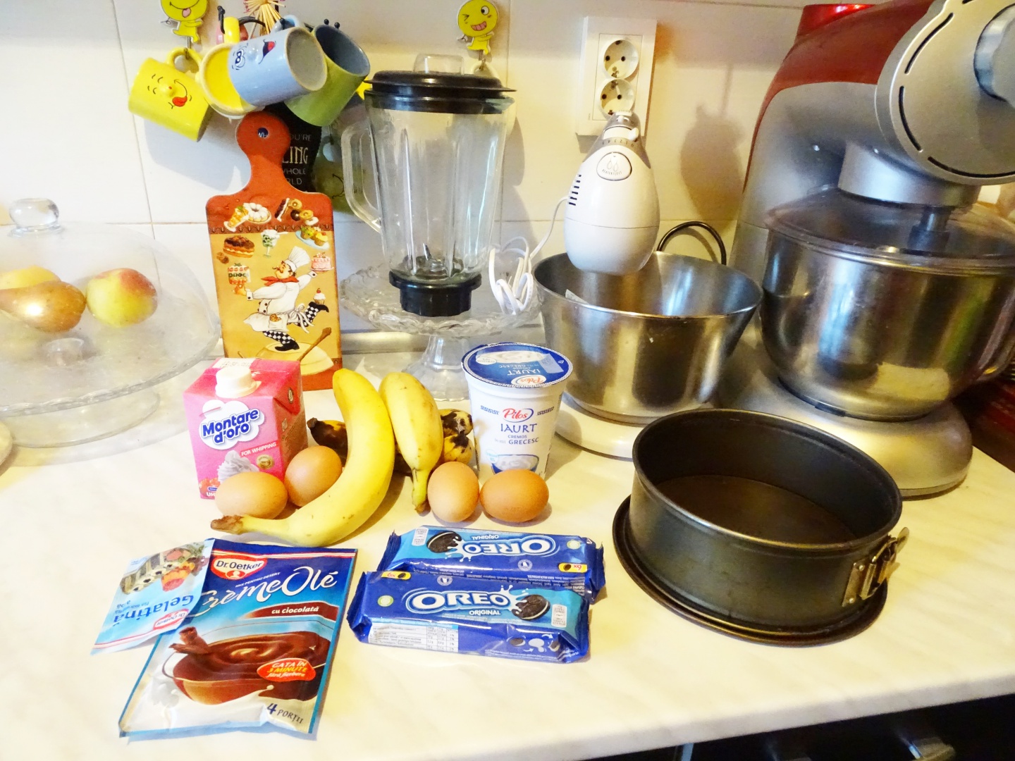 Tort cu iaurt si banane