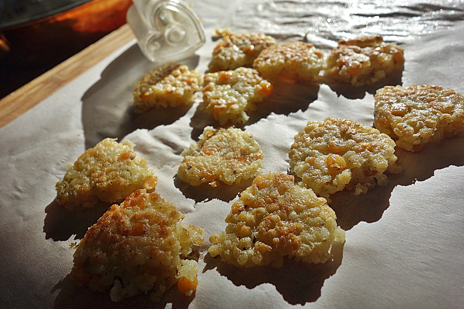 Supa crema de linte cu chipsuri din fulgi de mei