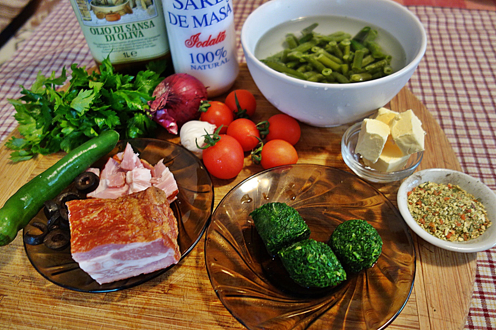 Supa crema de fasole pastai, cu spanac si afumatura