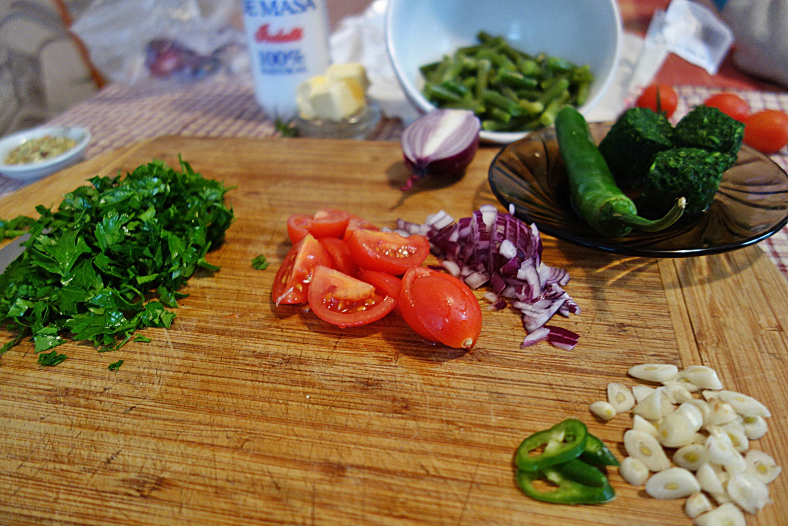 Supa crema de fasole pastai, cu spanac si afumatura