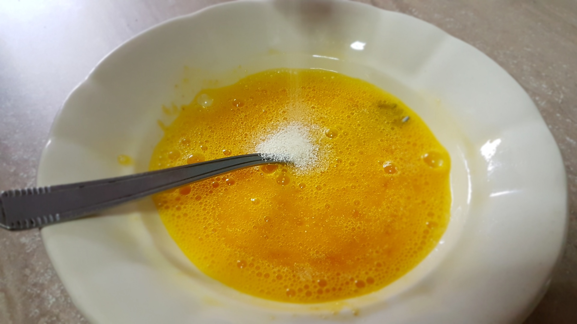 Supa de rosii cu galuste pufoase de gris. Reteta delicioasa si usor de preparat