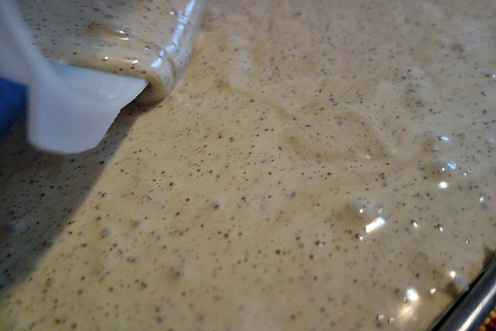 Rulada cu blat de cafea si umplutura de gem de gutui cu perle de tapioca