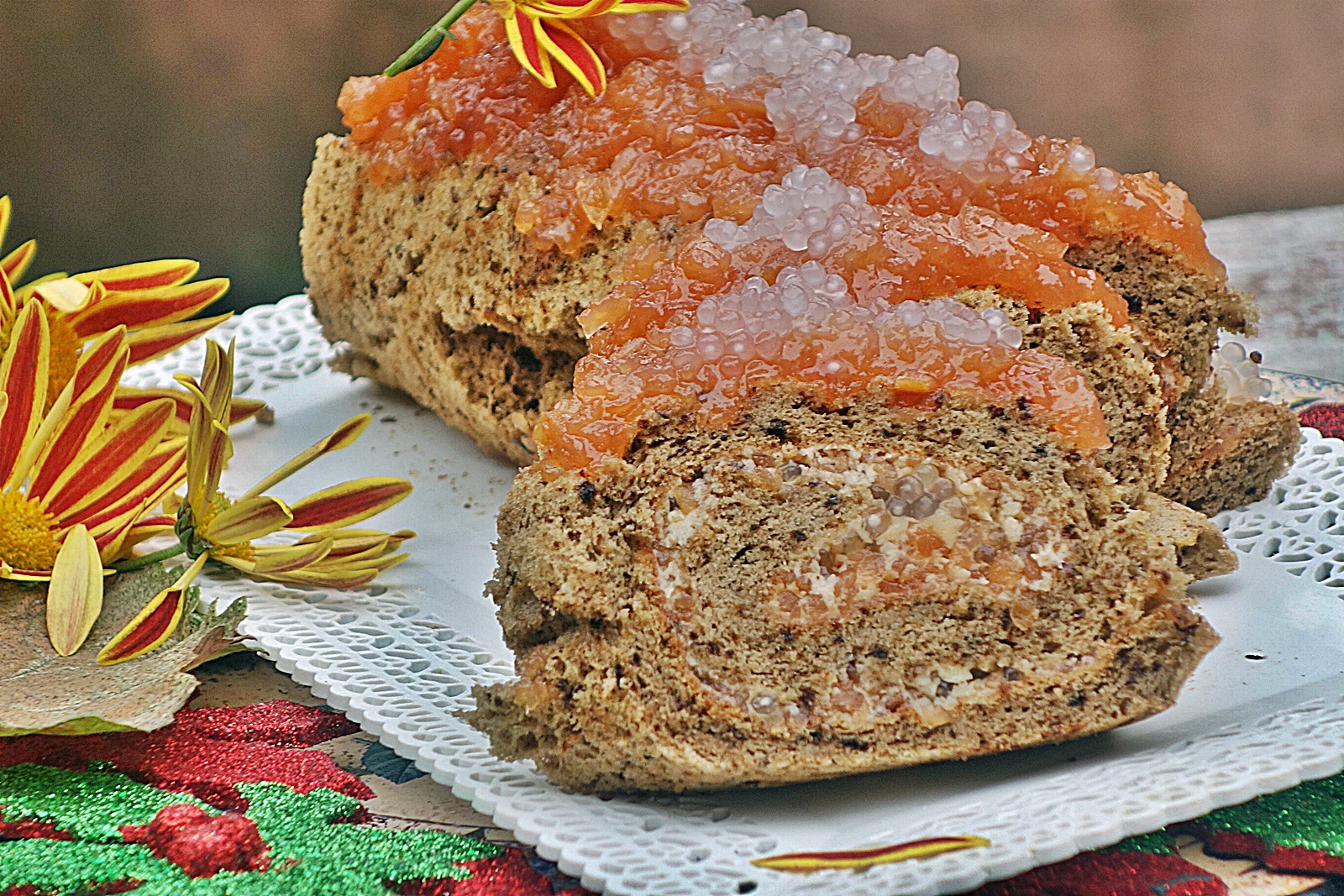 Rulada cu blat de cafea si umplutura de gem de gutui cu perle de tapioca