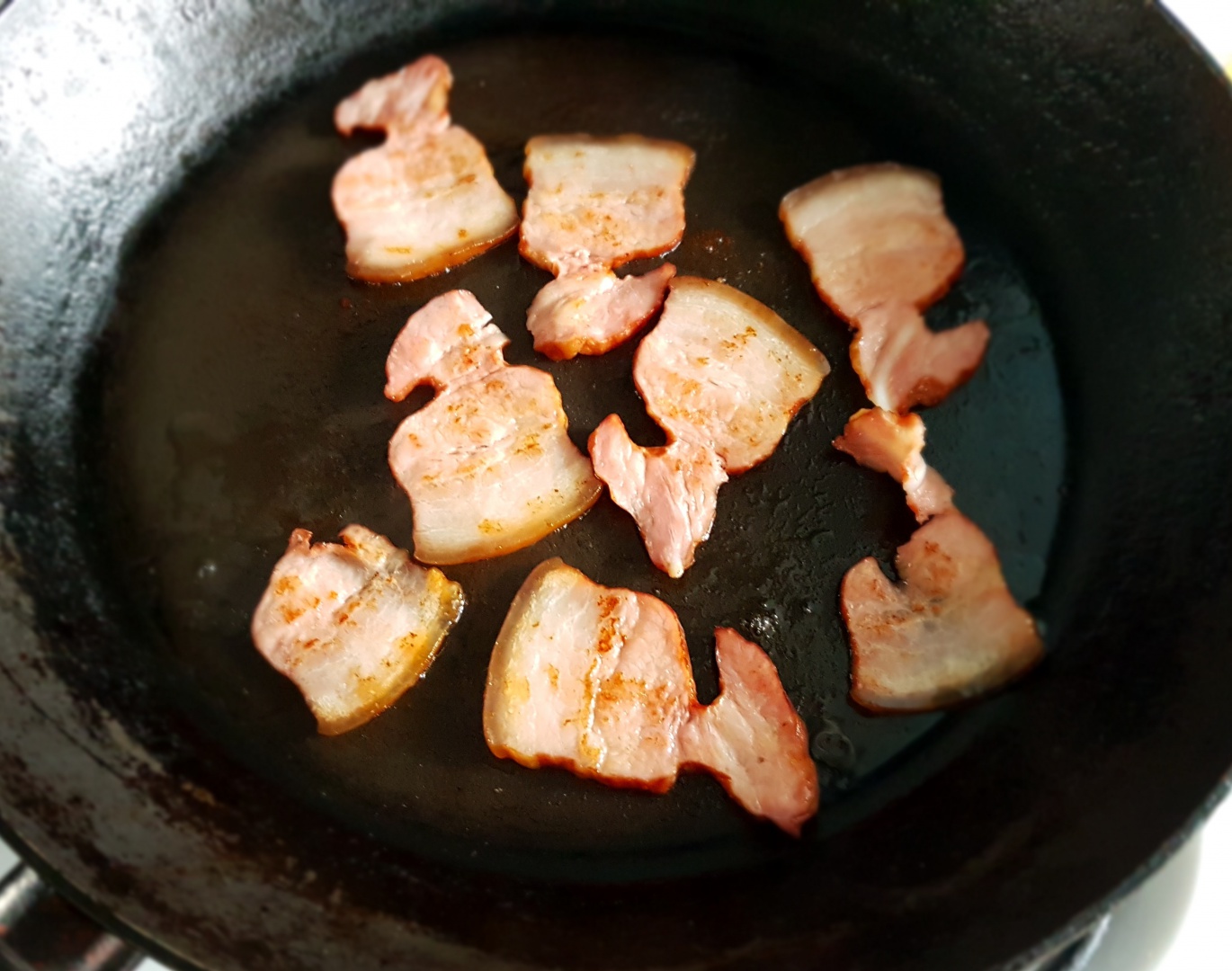 Ciorba de cartofi cu smantana si afumatura. Reteta ardeleneasca simpla si savuroasa