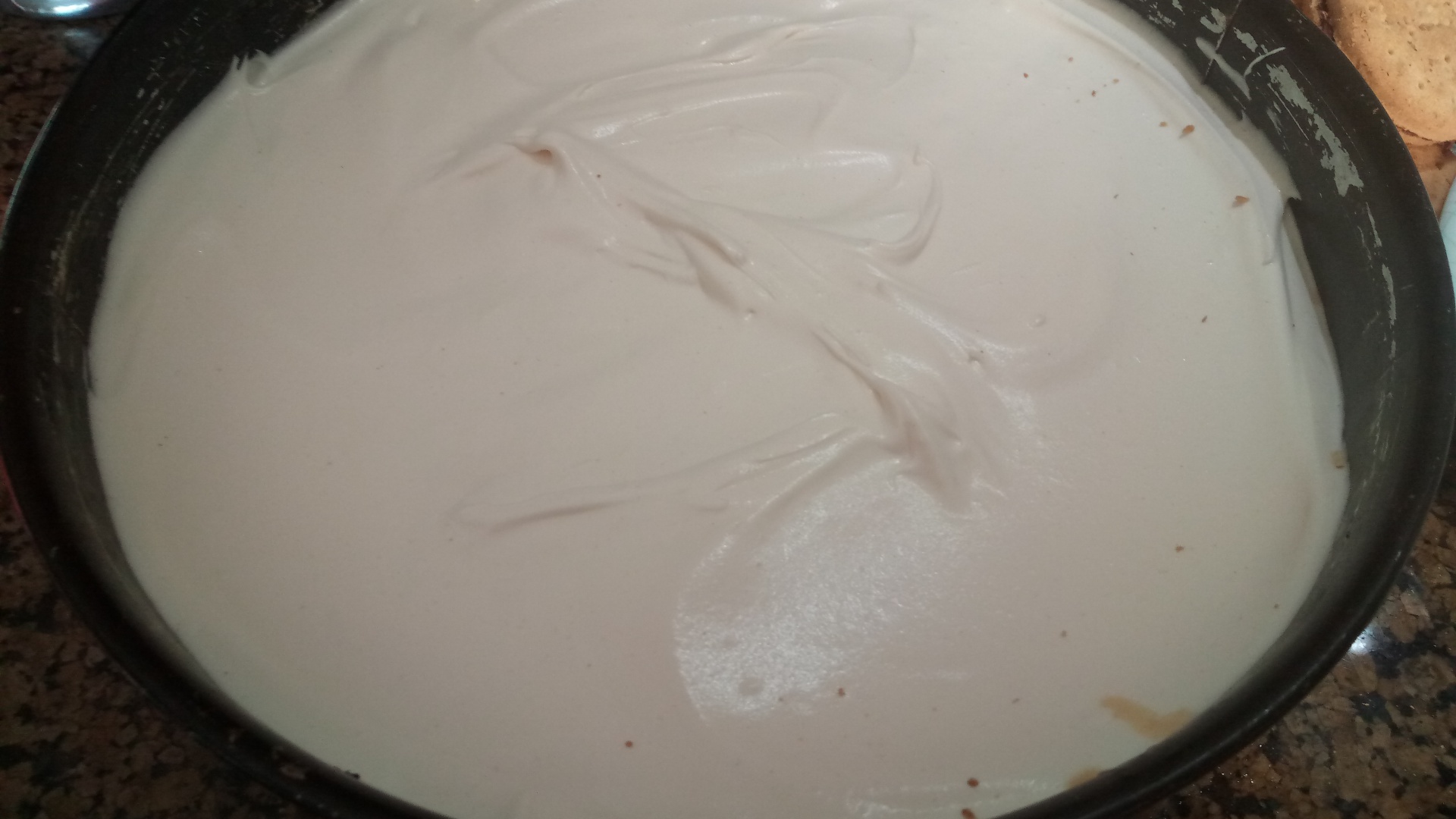 Tort tiramisu cu biscuiti digestivi si nutella