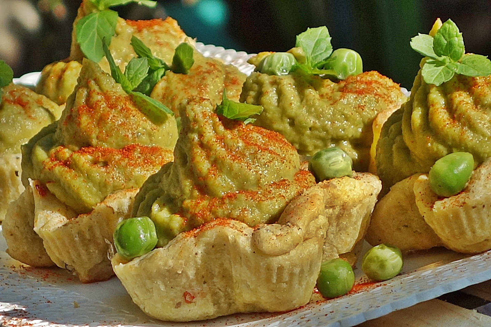 Minitarte cu spuma de mazare