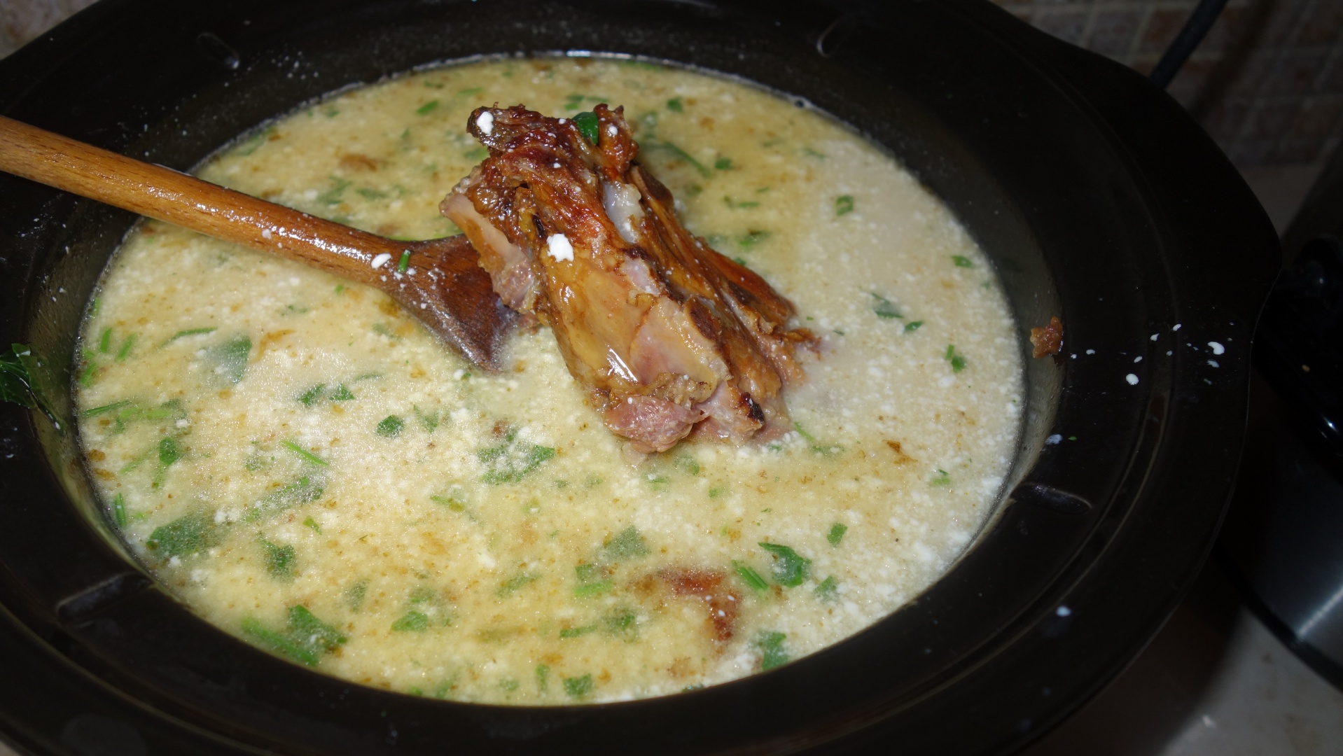 Ciorba  ardeleneasca de oase afumate